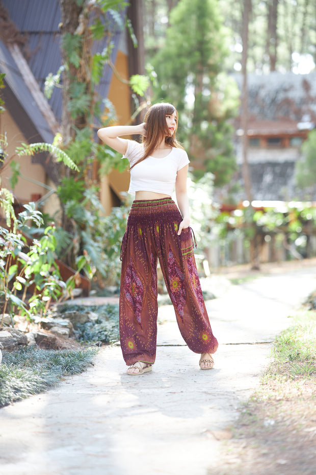 Harem & Boho Pants: Elevate Your Wardrobe with Hippie Vibes